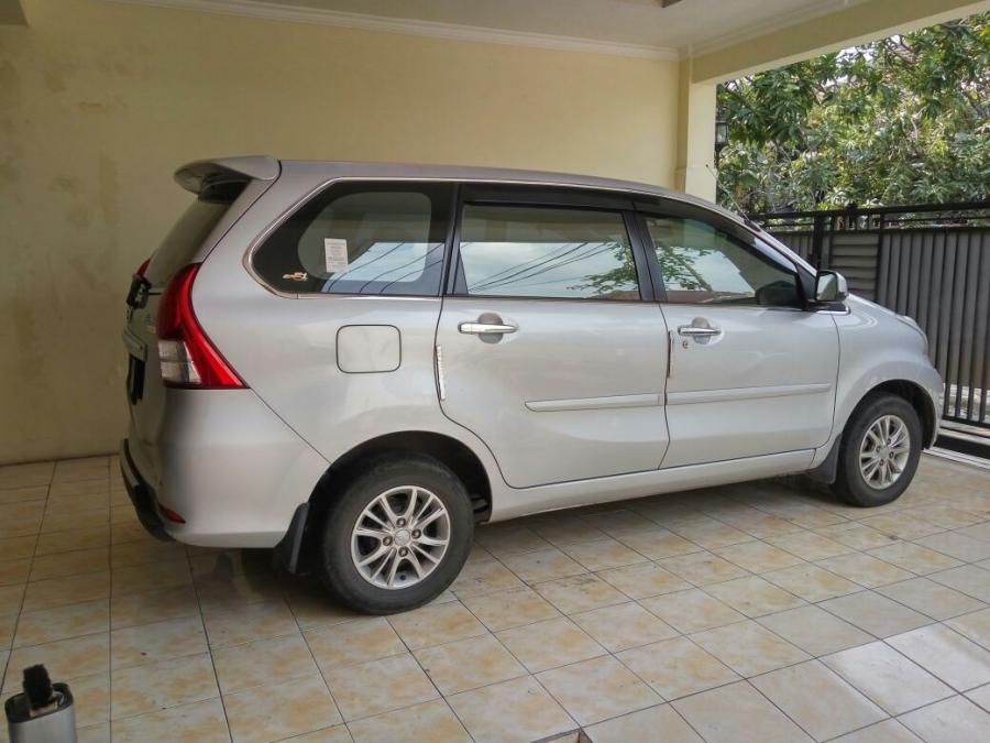 mobil xenia bekas
