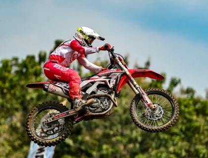 Arsenio Algifari di Seri 3 Kejurnas Motocross Berhasil Rebut Podium