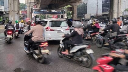 Fenomena Slipstream pada Motor di Jalan Raya