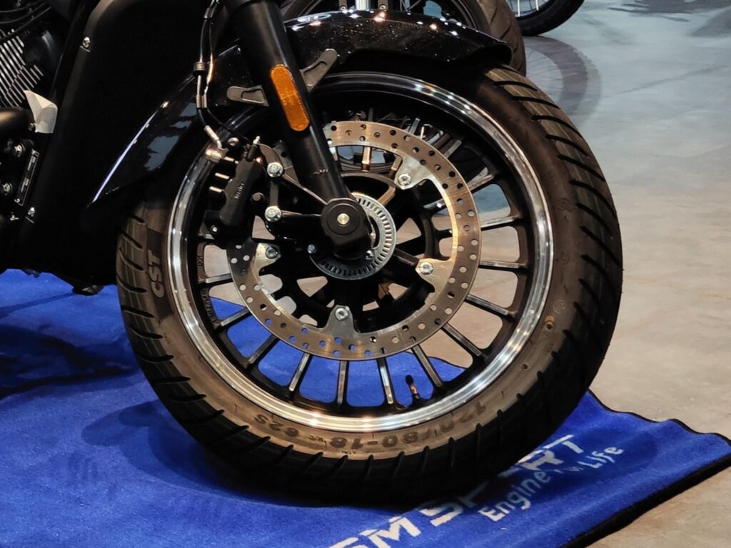 Spesifikasi SM Sport SV400