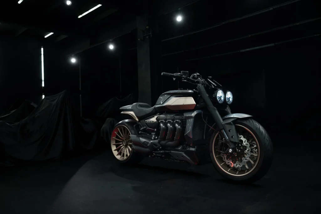 Mengenal Agostino Triumph Rocket 3 Custom, Motor Custom Hasil Garapan Box39