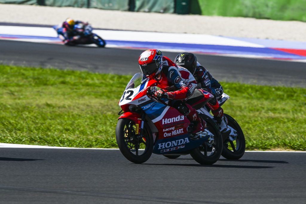 Hasil JuniorGP San Marino 2025 Membawa Pembalap Astra Honda Tembus 5 Besar
