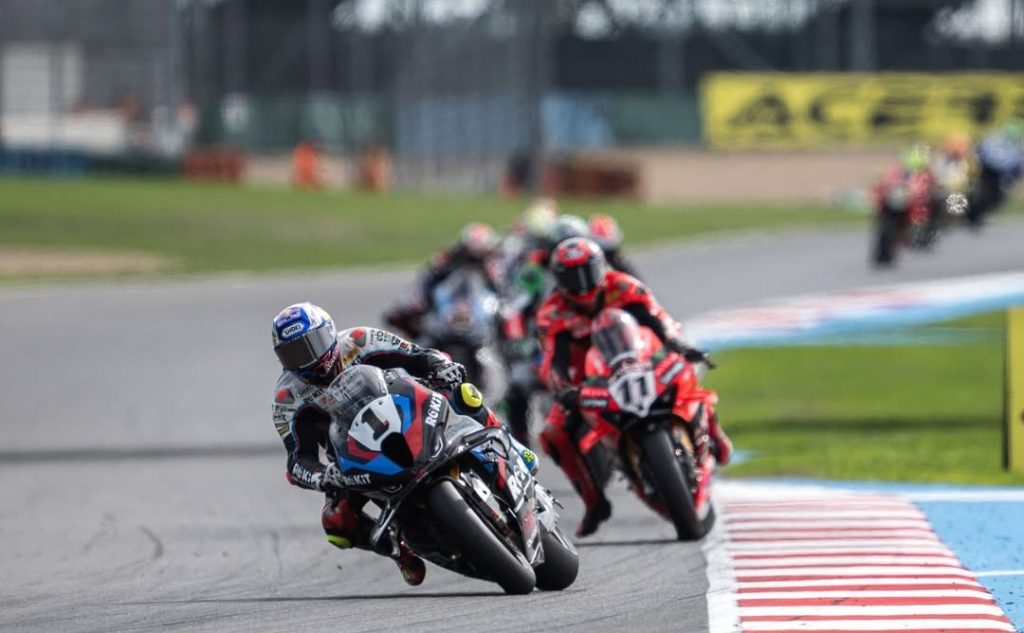 Hasil Race 2 WorldSBK Prancis 2025, Toprak Razgatlioglu Kuasai Penuh Sirkuit Magny-Cours
