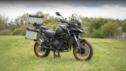 QJMotor SRT 900 Baru Resmi Meluncur di Inggris