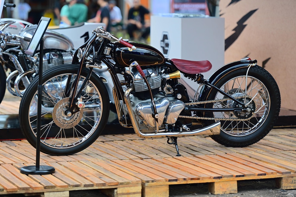 Royal Enfield Hadir di Custom War 2025 Meluncurkan Motor Kustom Groove FT 450