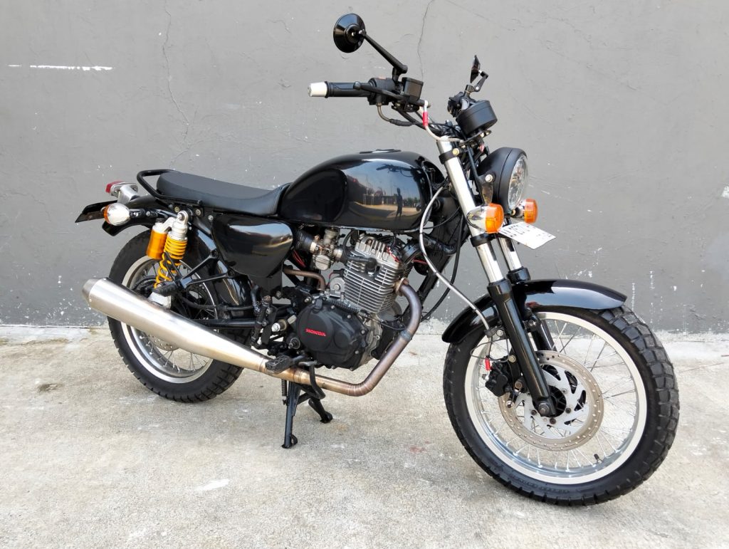 Sebuah Modifikasi Honda Tiger Revo 2006 yang Mengesankan Sukses Menjiwai Konsep Honda CB 350
