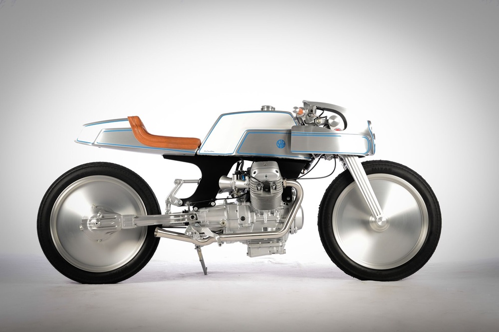 Aero Guzzi adalah Moto Guzzi Breva 750 custom cafe racer bertema aviasi