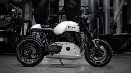 Debut Motor Listrik Savic C-Series Bawa Gaya Cafe Racer Futuristik