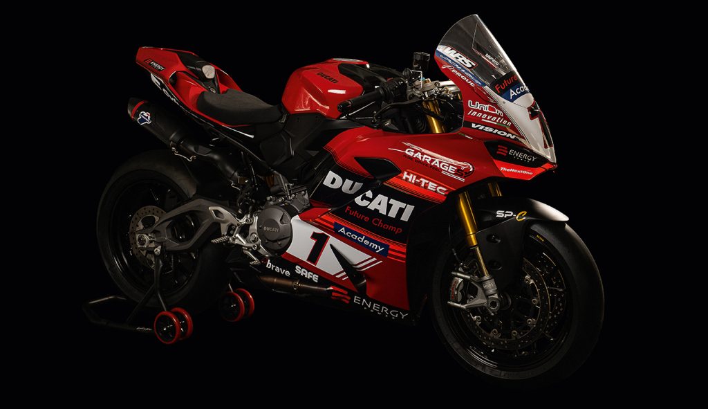 Semua peserta akademi akan balapan dengan motor Panigale V2 yang sama persis