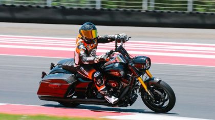 Track Day Mandalika Komunitas Anak Elang Harley Davidson Jakarta Chapter dan ONE3 Squad Nikmati Aspal Sirkuit