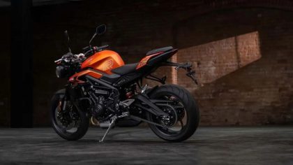 Triumph Street Triple Edisi RX dan Moto2 Dalam Proses Produksi, Siap Debut di EICMA 2025