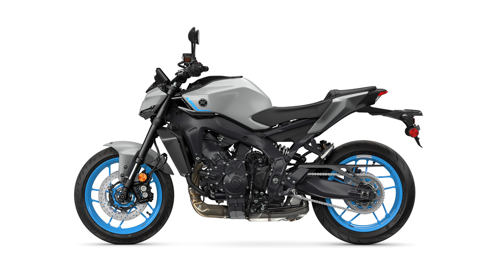 Yamaha MT-09 2025 baru dengan warna Liightning Blue